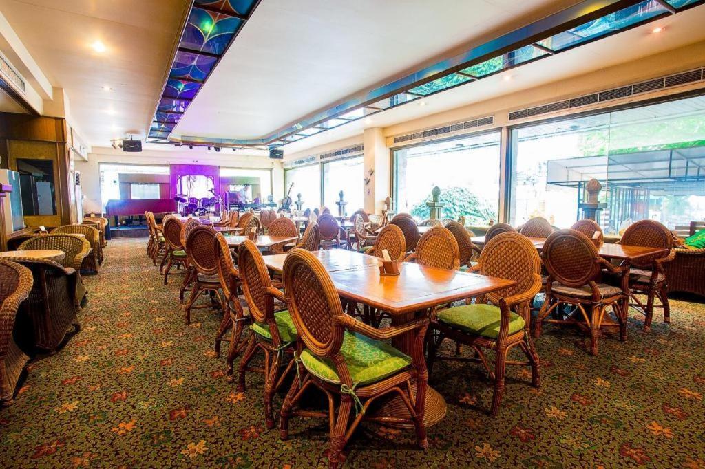 Pailyn Phitsanulok Hotel Esterno foto