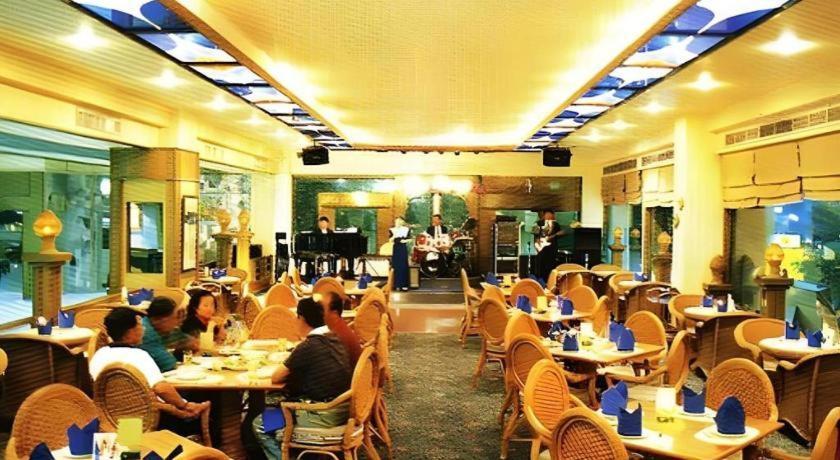 Pailyn Phitsanulok Hotel Esterno foto