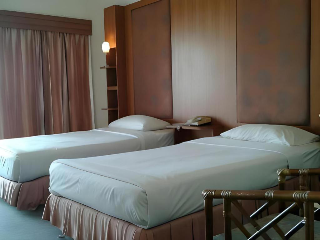 Pailyn Phitsanulok Hotel Esterno foto