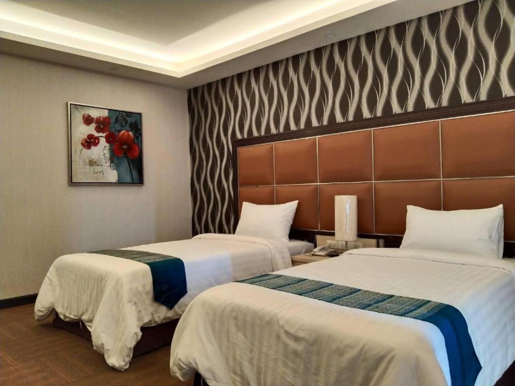 Pailyn Phitsanulok Hotel Esterno foto