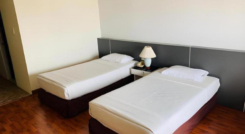 Pailyn Phitsanulok Hotel Esterno foto