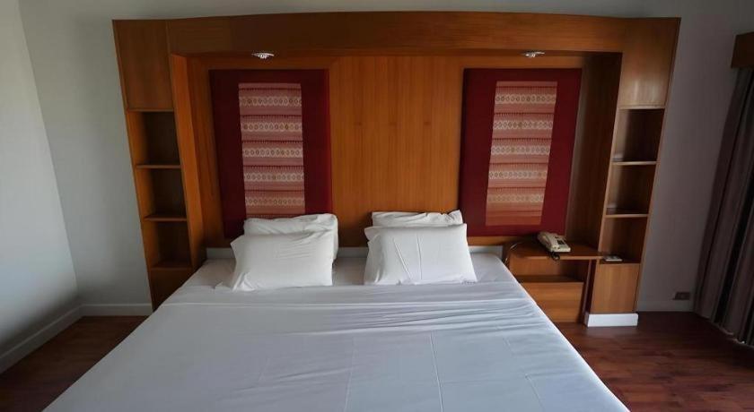 Pailyn Phitsanulok Hotel Esterno foto