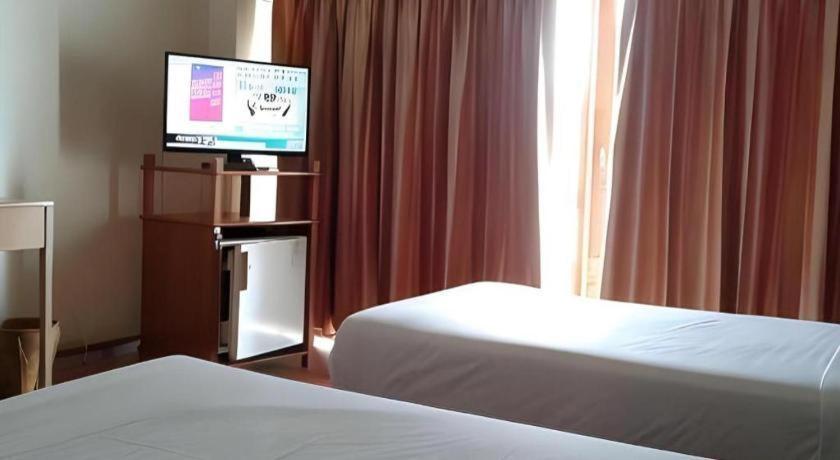 Pailyn Phitsanulok Hotel Esterno foto
